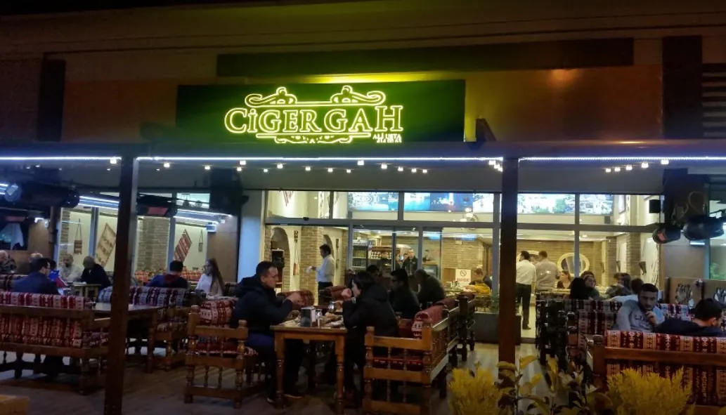 Ciğergah Özlüce Bursa restoranı ve geceleri ışıl ışıl tabelası